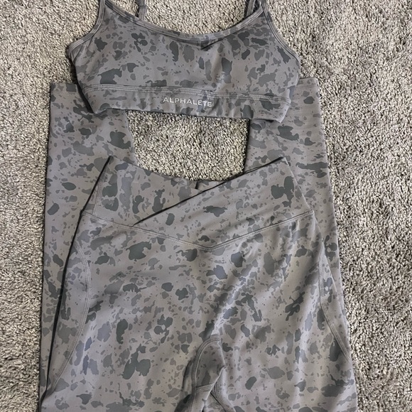 Alphalete set - Picture 2 of 4